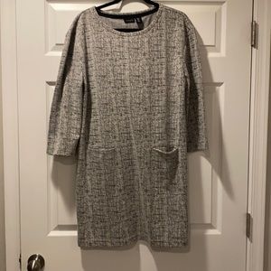 Short Mid Sleeve Dress with Pockets